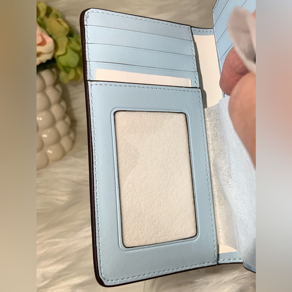 Kate Spade ♠️ New York Blue Glow Spade Flower Wallet NWT - Picture 6 of 12